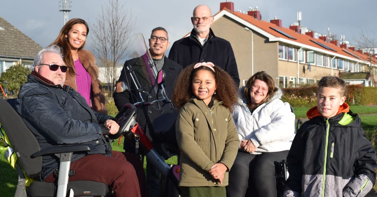 foto met bewoners uit de wijk De Wiken, die actief zijn voor burgerplatform Drachten