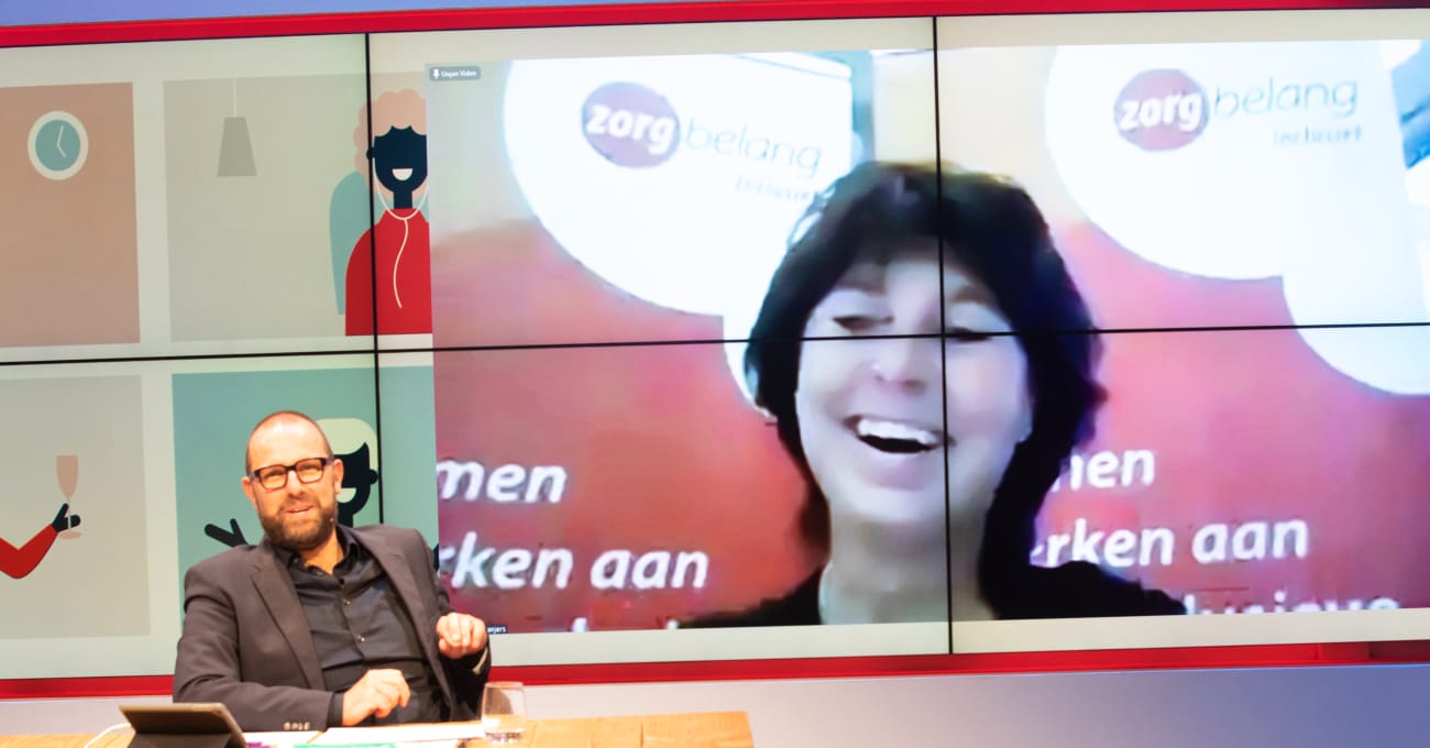 Ellen Spanjers van Zorgbelang Inclusief hoort online dat haar project Stigmatools de PGOsupport-impactprijs-2020 heeft gewonnen